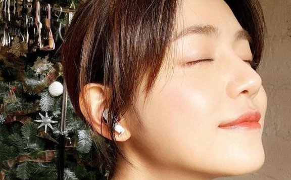 上妆总卡粉?别怪粉底液,这3种工具很重要