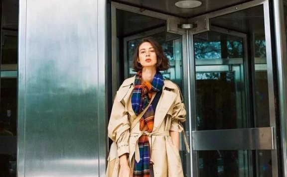 谁说小个子不能穿风衣？这样穿显高显瘦，气质到不行