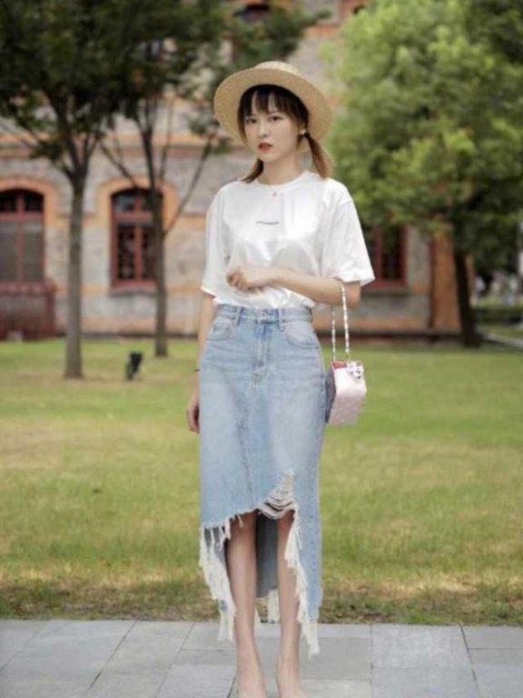 简洁帅气的裙子搭配清新靓丽,让你美丽大方有气场