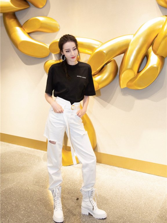 秋冬大火的“马丁靴”赶紧安排上,百搭利器保暖还时髦