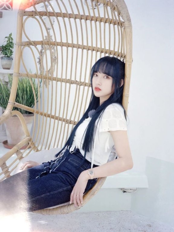 美貌持续在线,看这些女明星们的初秋时尚穿搭