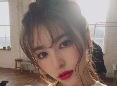 女人出门一定要化淡妆! 但要注意这三个小细节, 不然和没化妆一样