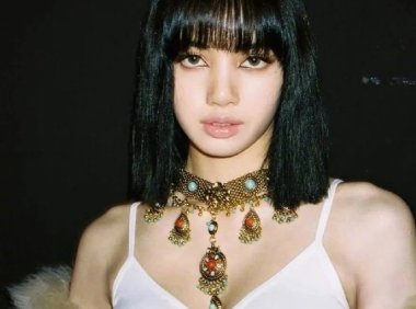 LISA的黑茶色短发超显白