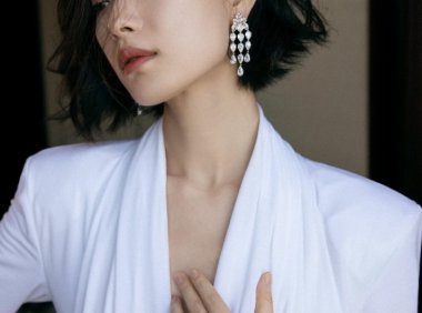 “脸大”偏偏还剪了短发?不久靠这几招,修饰脸型连倪妮都用上了