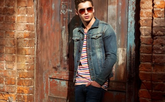 牛仔外套搭配什么裤子男士 三种搭配帅气又潮流