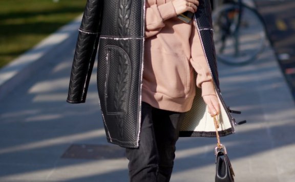 冬天卫衣怎么搭配外套 卫衣配什么好看