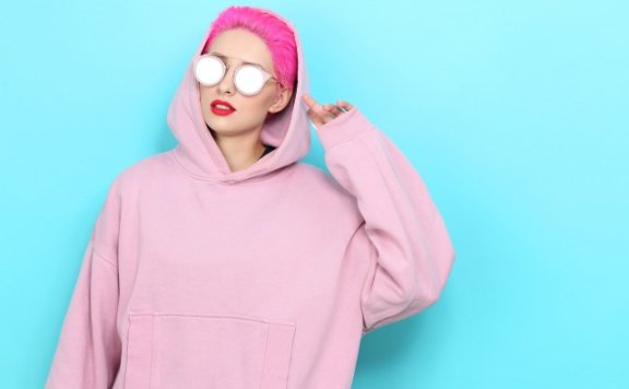 个子矮女生穿卫衣禁忌 小个子适合穿卫衣吗