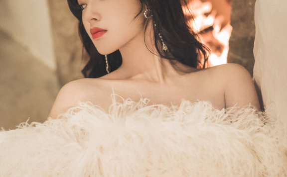 晚会还未开始,程潇先美上热搜,“白天鹅”造型贼漂亮啦