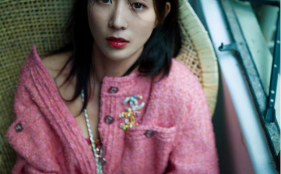 张钧甯还是长发的时候有魅力，看着不仅美，还带着独特女人味