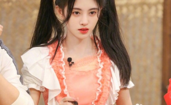 鞠婧祎日系风造型好显嫩!双马尾加分太多