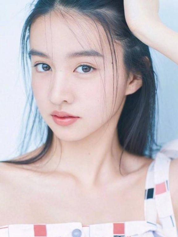 17岁木村光希拍尺度照,性感风与气质不符,亲姐掌镜惨遭滑铁卢