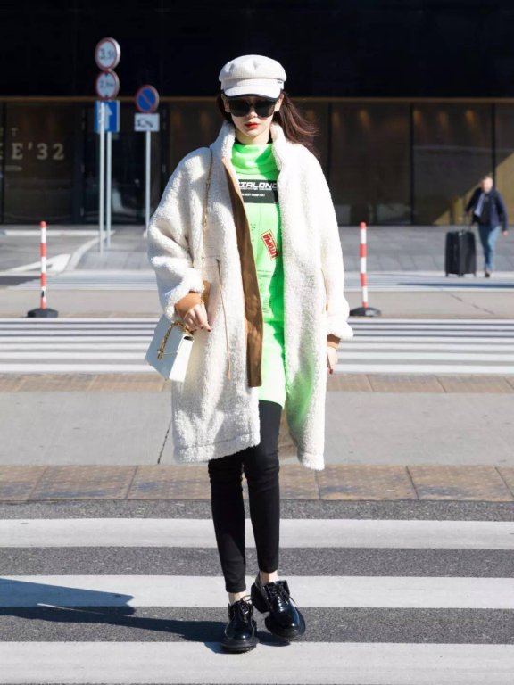 冬季穿“泰迪熊”大衣既软又暖