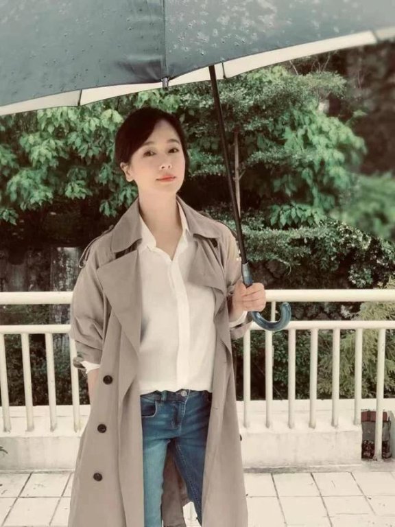 42岁左小青身段如少女,曾多次获体操冠军怪不得身材这么好