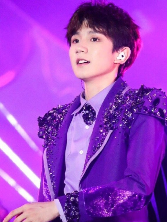 秋冬绅士风穿搭，紫色太吸睛越看越惊艳