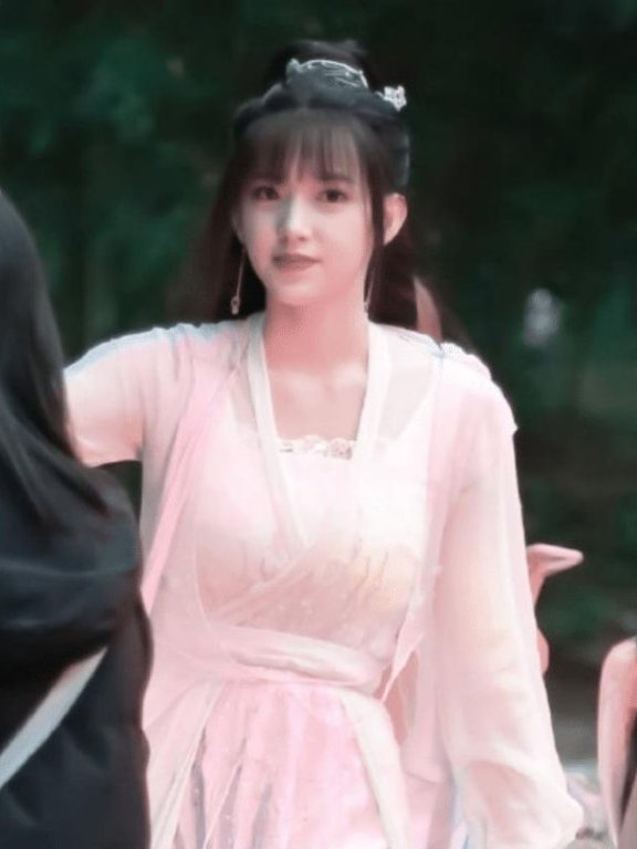 程潇古装戏路透曝光，生图下的脸蛋美如天仙，身材成亮点！