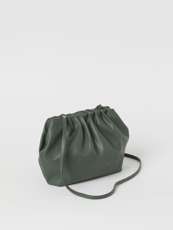 H&M 值得入手的4款推荐包包!百元以内的时髦又实用的包包