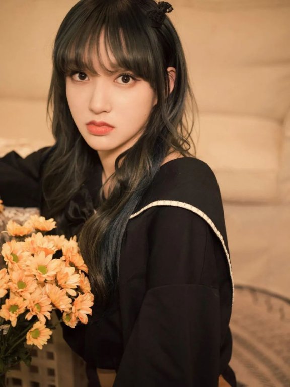 程潇穿火了一种搭配叫“娃娃风”,穿搭甜美配饰减龄太可爱