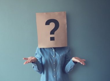 女人对喜欢她的男人什么表现 女人的这几种表现代表男生没机会