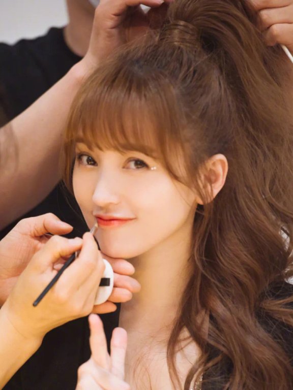 30岁＋的乘风破浪的姐姐们妆容真是“潮流”！打造超美独特风格