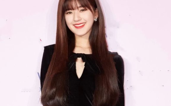 明星出席同一活动，赵露思少女，白鹿靓丽，辣妈孙怡太拉风！