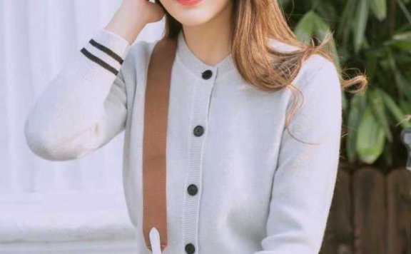 陈德容穿灰色针织衫配纱裙好少女,美成90后