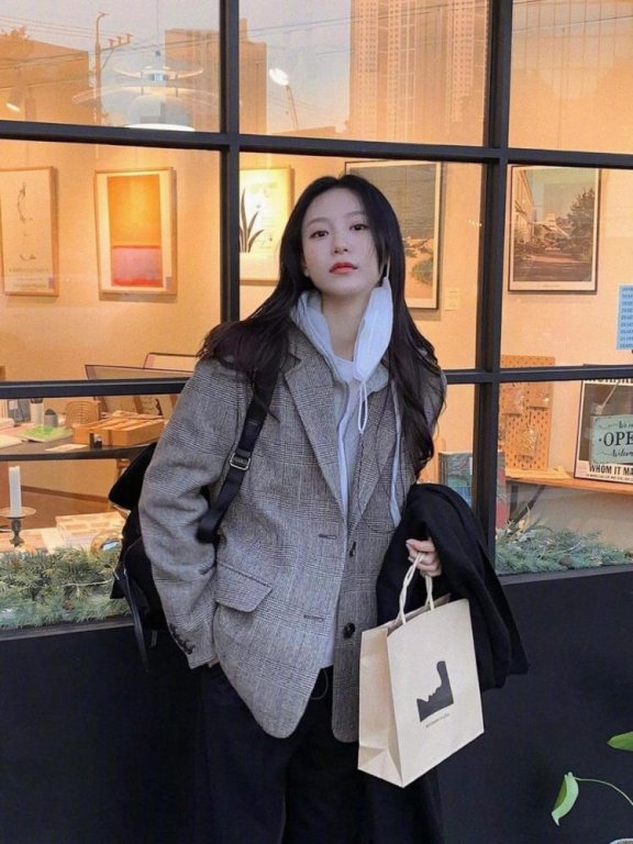 美丽不靠颜值!这位韩国小姐姐衣品出众,每套搭配都好好看