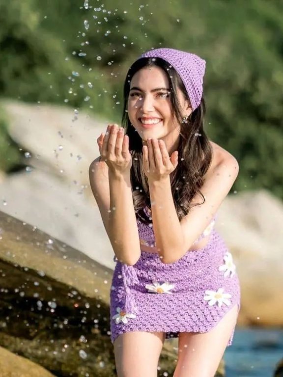 泰国混血女星Mai海边俏丽美图!雪肤娇嫩太性感撩人