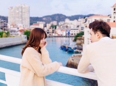 怎样判断一个人是不是喜欢你 真正喜欢你的人会这样