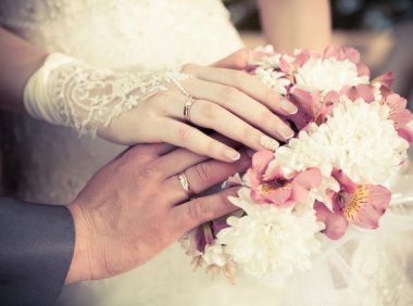 为什么现在的人不结婚不恋爱 现代年轻人对待婚恋的态度