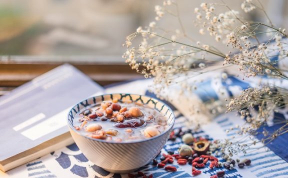 干燥天气要怎样补水 吃什么可以为皮肤补充水分