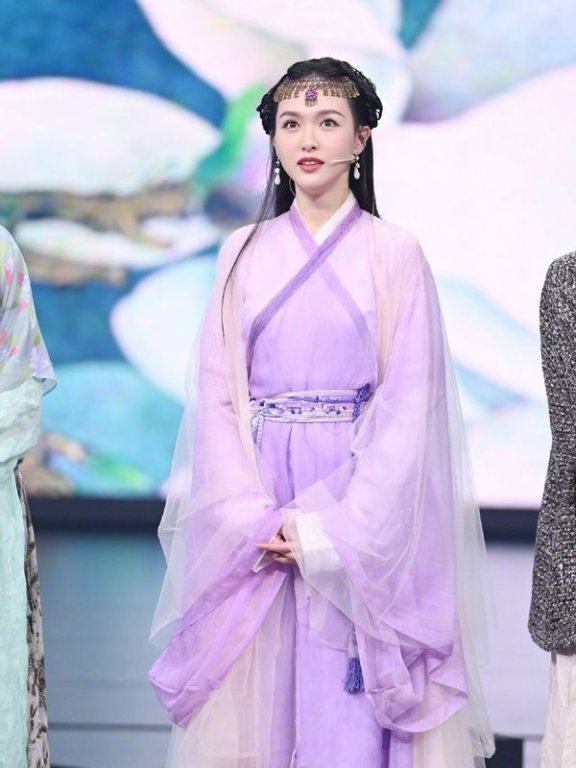 《王牌》:金莎张萌白冰穿古装演神话,唐嫣再扮紫萱,哪都缺胡歌