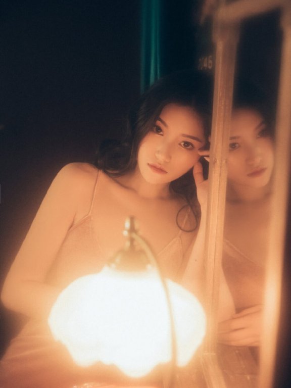 复古风格诱人美女光影滤镜时尚艺术图片写真