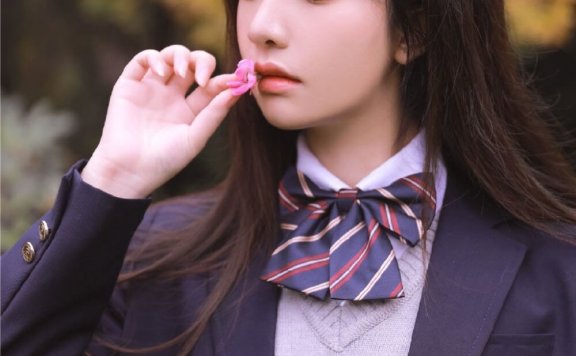 穿着清纯JK制服的黑长直学生妹户外图片写真