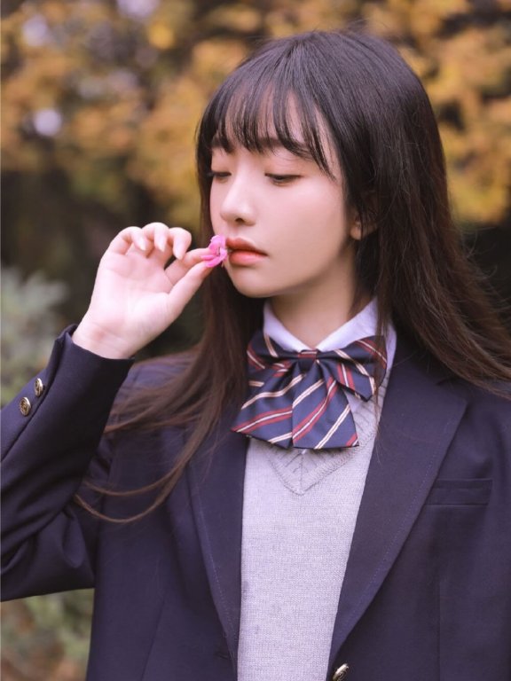 穿着清纯JK制服的黑长直学生妹户外图片写真