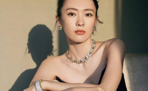 最新周末明星图片整理：刘诗诗封面、唐嫣张哲瀚大片、陈飞宇时尚写真