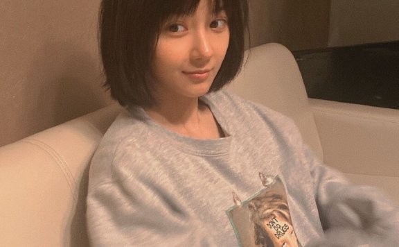 元气少女卜冠今休闲邻家女孩居家生活照