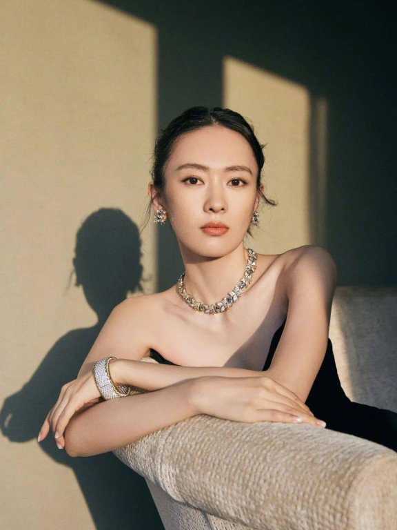 最新周末明星图片整理:刘诗诗封面、唐嫣张哲瀚大片、陈飞宇时尚写真