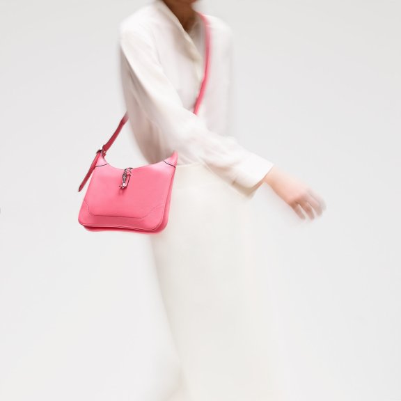低调奢华:优雅简约的Hermès Trim Duo 24 Bag相信你也会喜欢