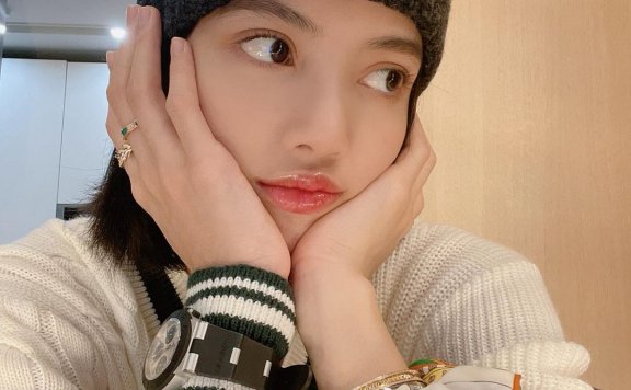 跟着Lisa学变发!丸子头、双色染、波浪卷..,Bob中长发也可以拥有百变造型