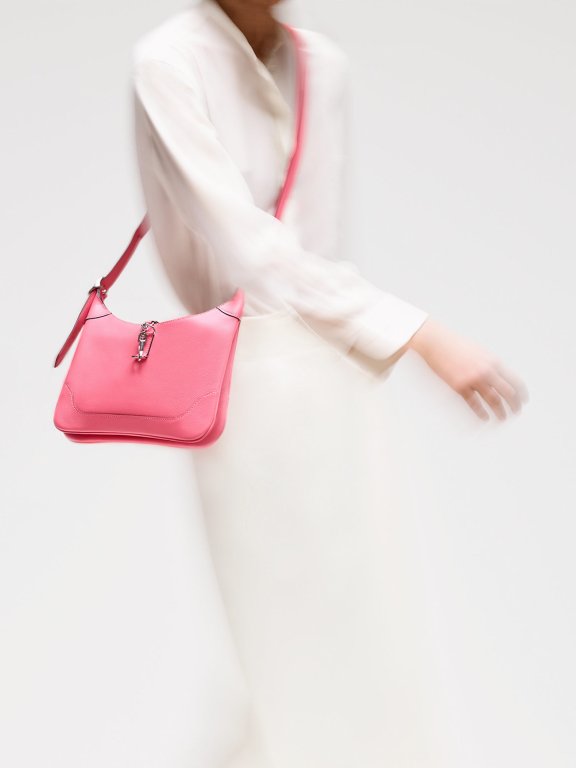 低调奢华:优雅简约的Hermès Trim Duo 24 Bag相信你也会喜欢