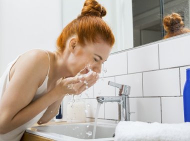 脸暴晒后怎样护肤好 脸暴晒后的护肤方法