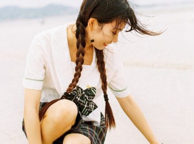 学长你别顶桌子我还要写作业呢 他故意欺负我