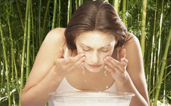 怎么有效去黑头粉刺闭口 这几个去黑头粉刺闭口方法很管用