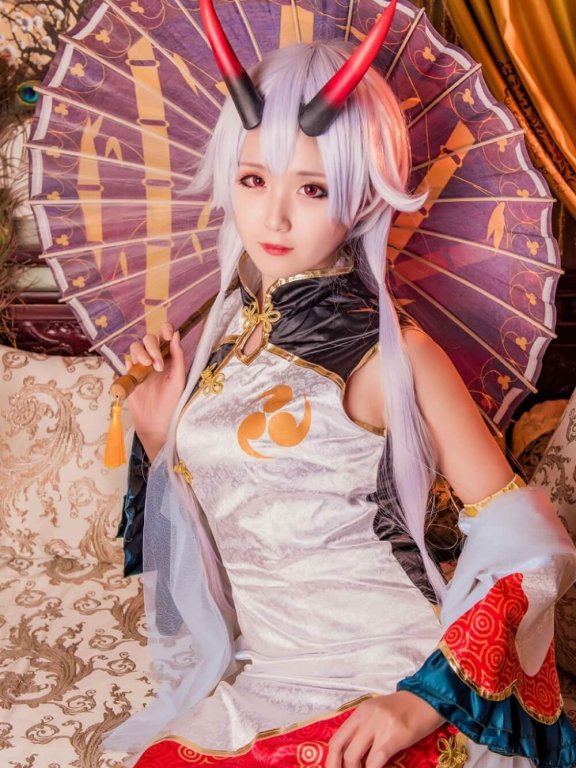 银发二次元小姐姐cosplay妩媚妖气性感诱人图片