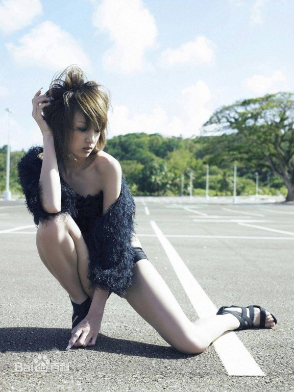 日本清纯少女偶像南明奈明朗的露齿笑写真图片集