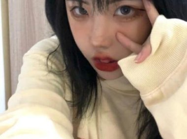 约了一个50几岁的大叔 等不及在车里就要了六次