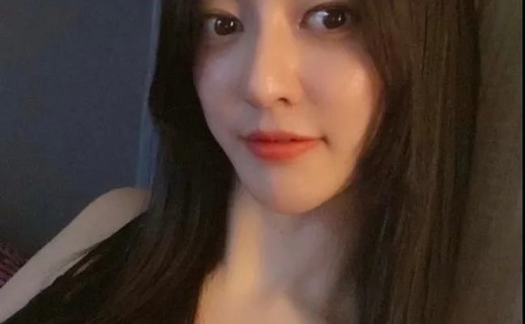 金牌实力偶像的颜值!田径李英爱S型身材美得不真实,不当爱豆好可惜