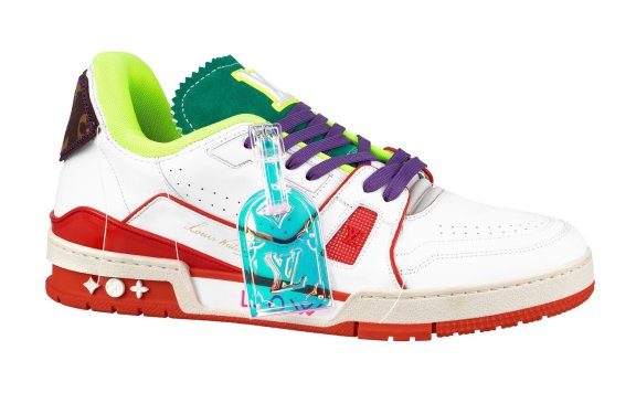 Louis Vuitton 推出中国限定 LV Trainer Upcycling 运动鞋