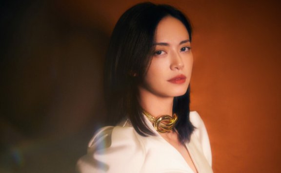 气质女神姚晨复古风时尚写真