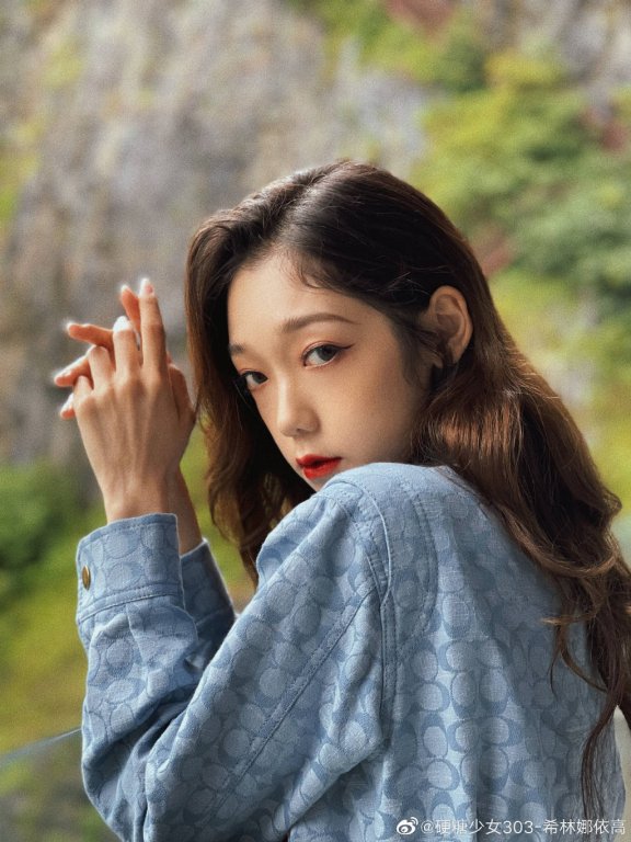 希林娜依高侧颜太美,爱了爱了